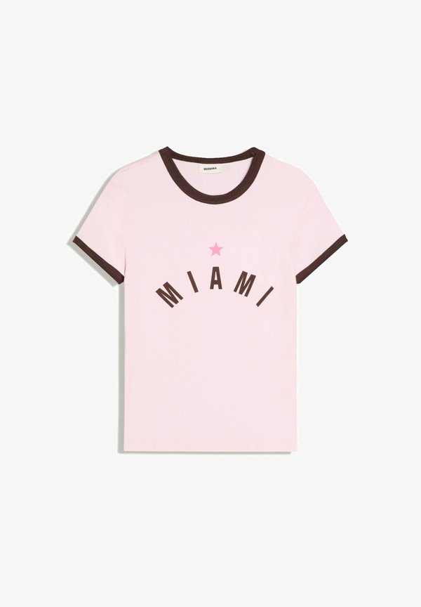 Bershka SLIM FIT WITH CONTRAST PRINT - T-SHIRT - Print T-shirt - light pink