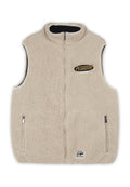 Beige Fleece-Weste mit hohem Kragen, durchgehendem Reißverschluss, zwei Seitentaschen und schwarzem Innenfutter. Merkmale das "PEGADOR"-Logo auf der Brust.