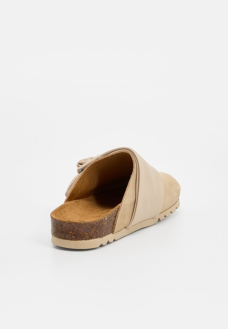 Scholl