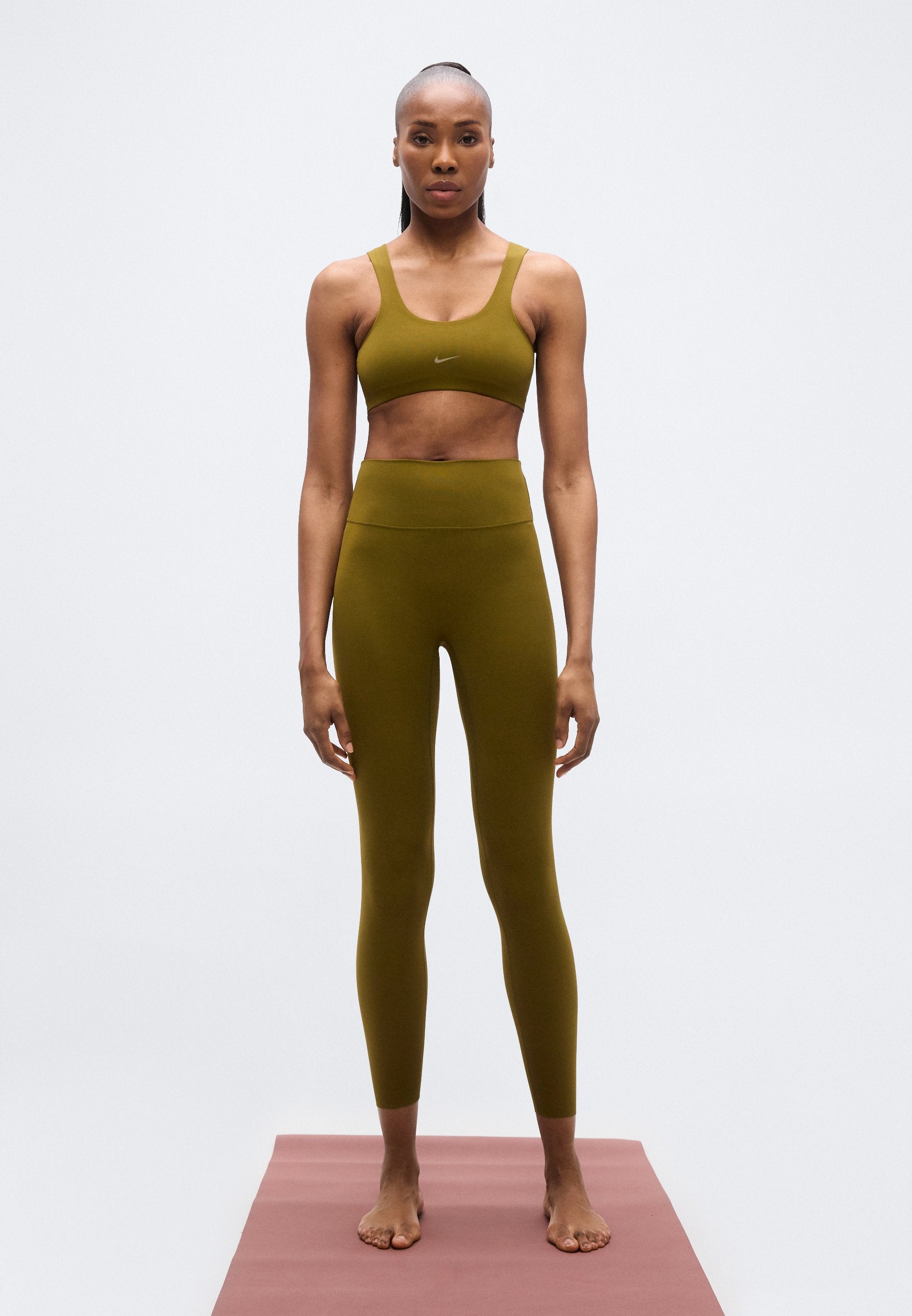 Nike Performance ZENVY