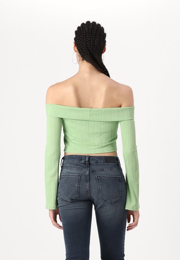 Even&Odd OFF THE SHOULDER CROP