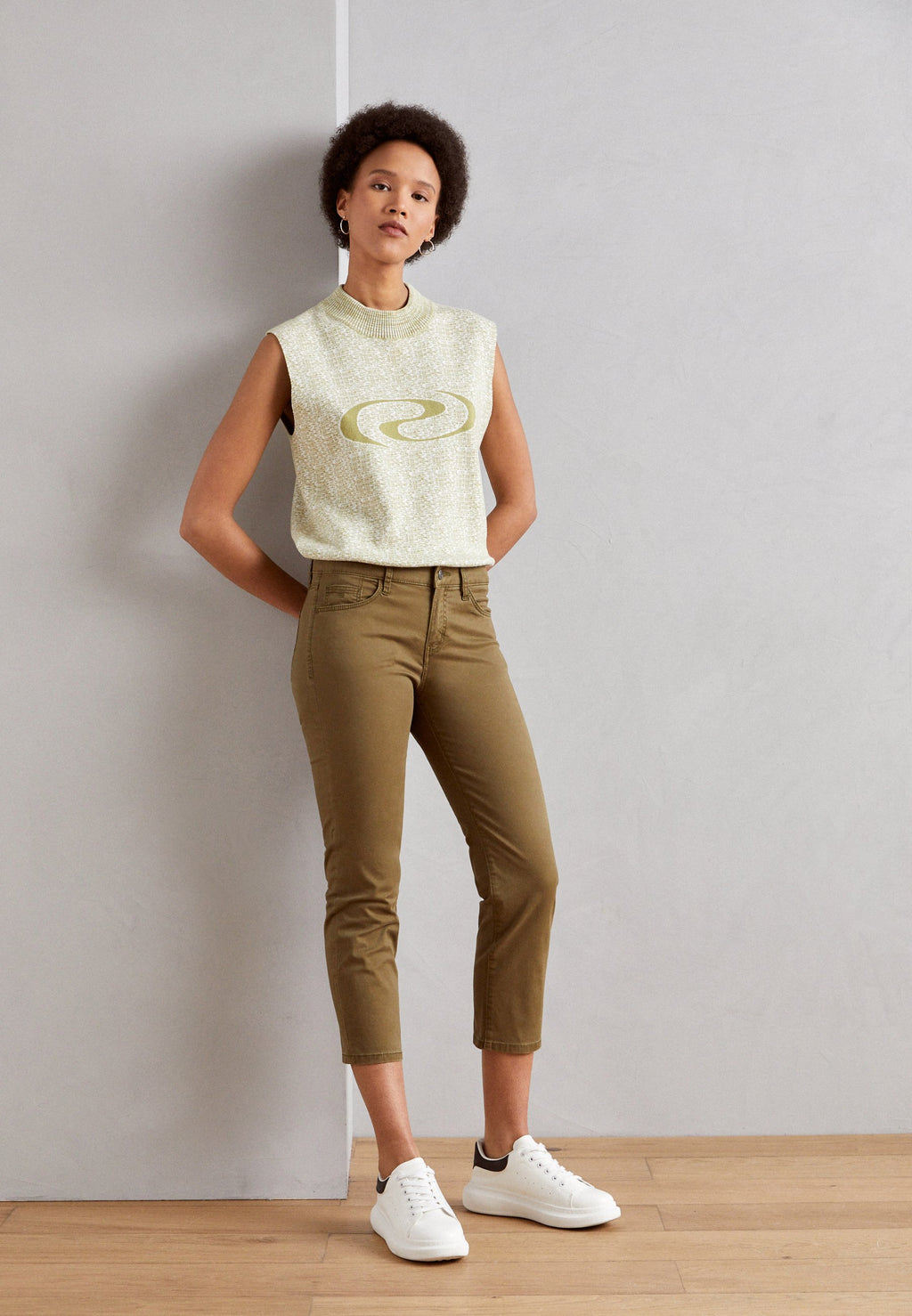 5 POCKET CAPRI Media 2