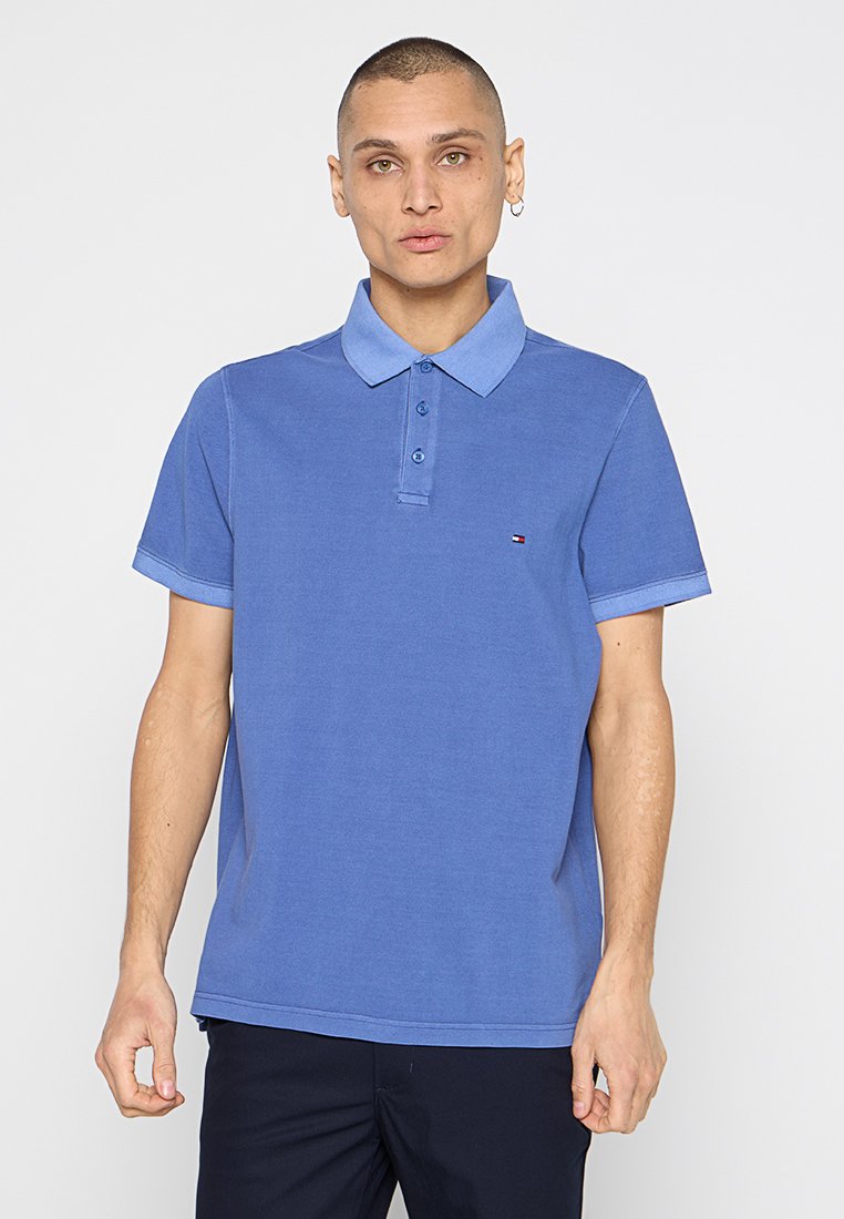 REGULAR FIT Media 1
