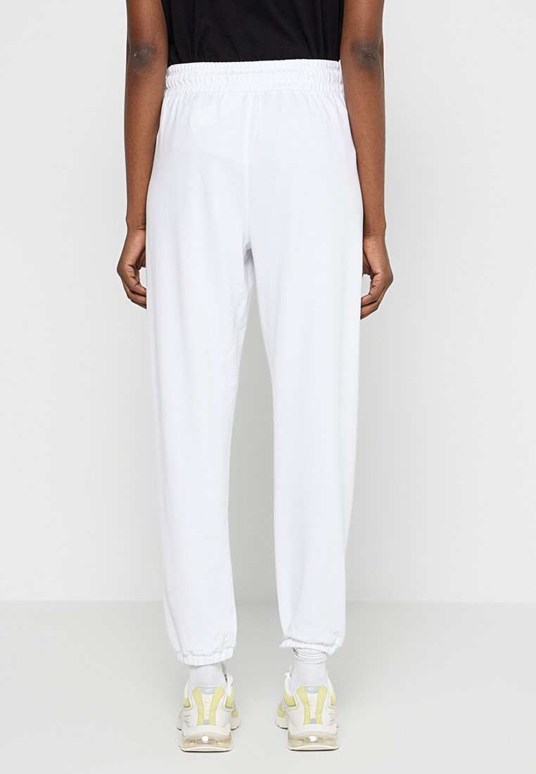 DKNY Sport