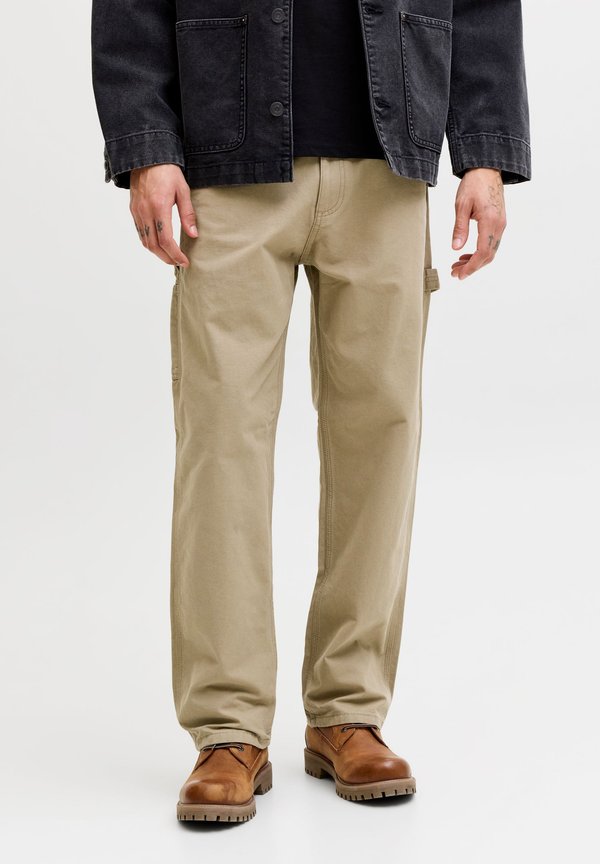 Jack & Jones JWHEDDIE JJCARPENTER - Relaxed fit jeans - elm wood