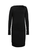 Schwarzes langärmeliges Kleid mit figurbetontem Schnitt, weichem Jersey-Material, drapierter Detailgestaltung an der Vorderseite und gerafften Akzenten am Saum.