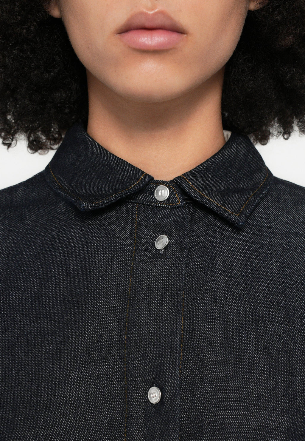 RELAXED FIT FLAG EMBROIDERY DENIM SHIRT Media 6