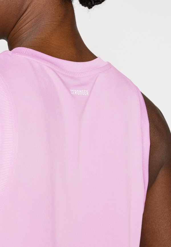 Stronger RELAXED TANK