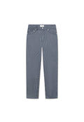 Blaue und weiße vertikal gestreifte Jeans mit geradem Bein, fünf Taschen und einem Knopfverschluss an der Taille. Aus Baumwollmaterial.