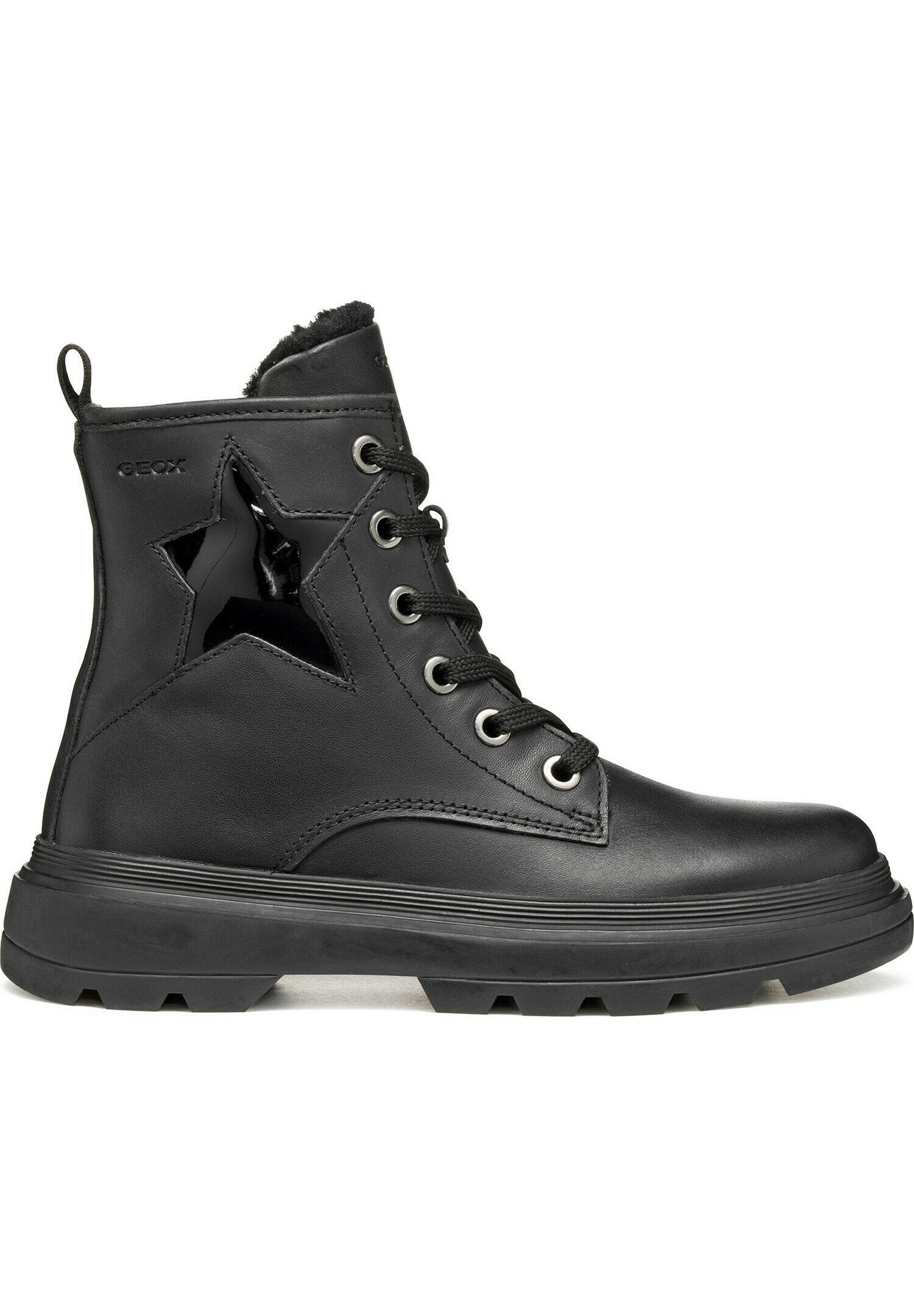 Schwarze Leder-Ankle-Boots mit einem Stern-Ausschnitt, runder Zehenpartie, Gummisohle und schwarzen Schnürsenkeln; strukturiertes Obermaterial mit Nähdetails.