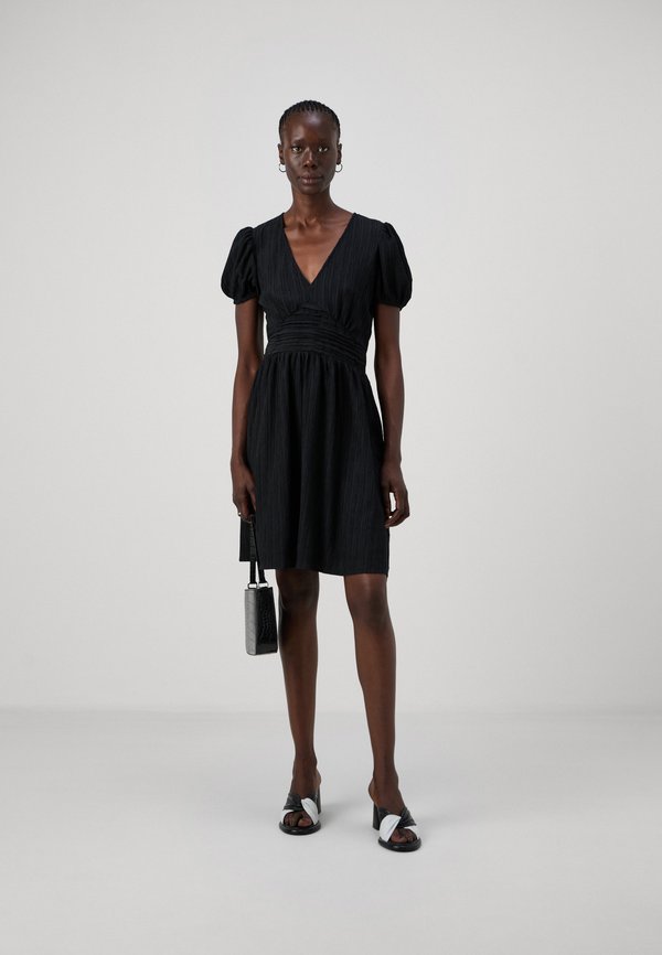 Vero Moda Tall VMANDREA V NECK SHORT DRESS