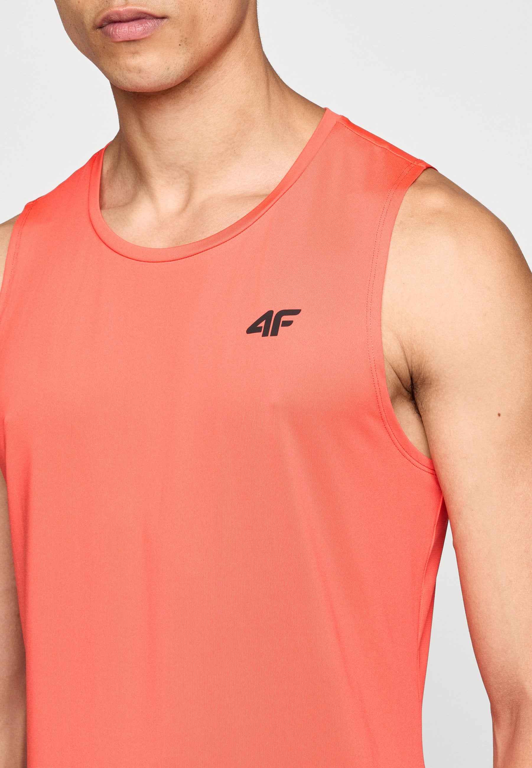 4F SLEEVELESS FNK
