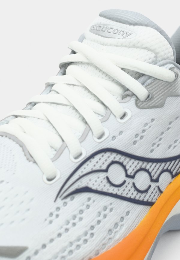 Saucony HURRICANE 25