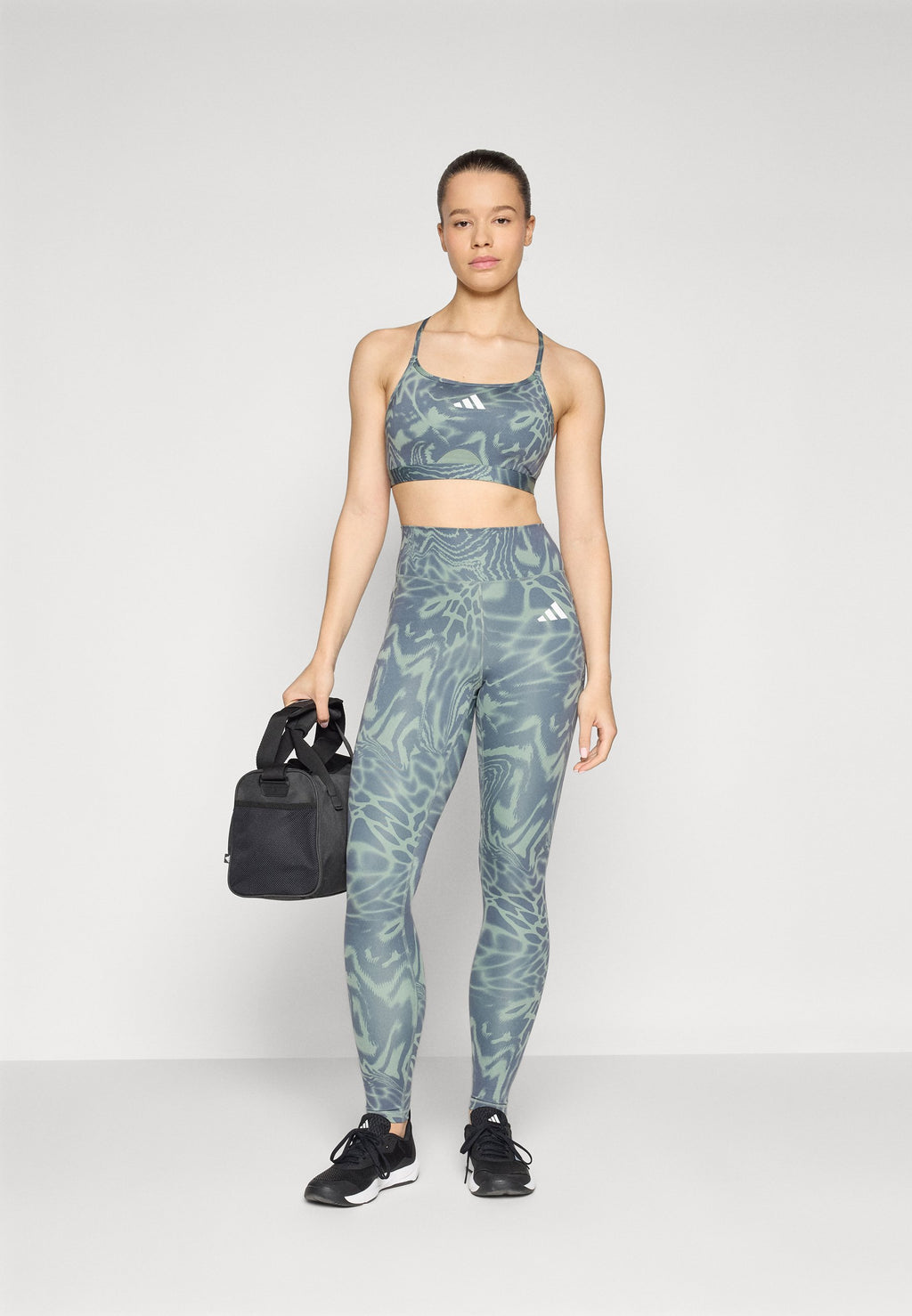 adidas Performance AEROREACT  LIGHT SUPPORT 3STRIPES BRA