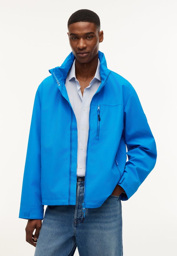 Tommy Hilfiger CREW ATHLEISURE SAIL PACK - Light jacket - liberty blue