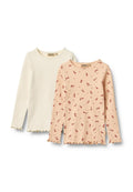 Zwei Langarmtops: eines in Creme mit geripptem Textur und Rüsche am Saum, das andere in Pfirsich mit floralem Druck und rüschenförmigen Kanten.