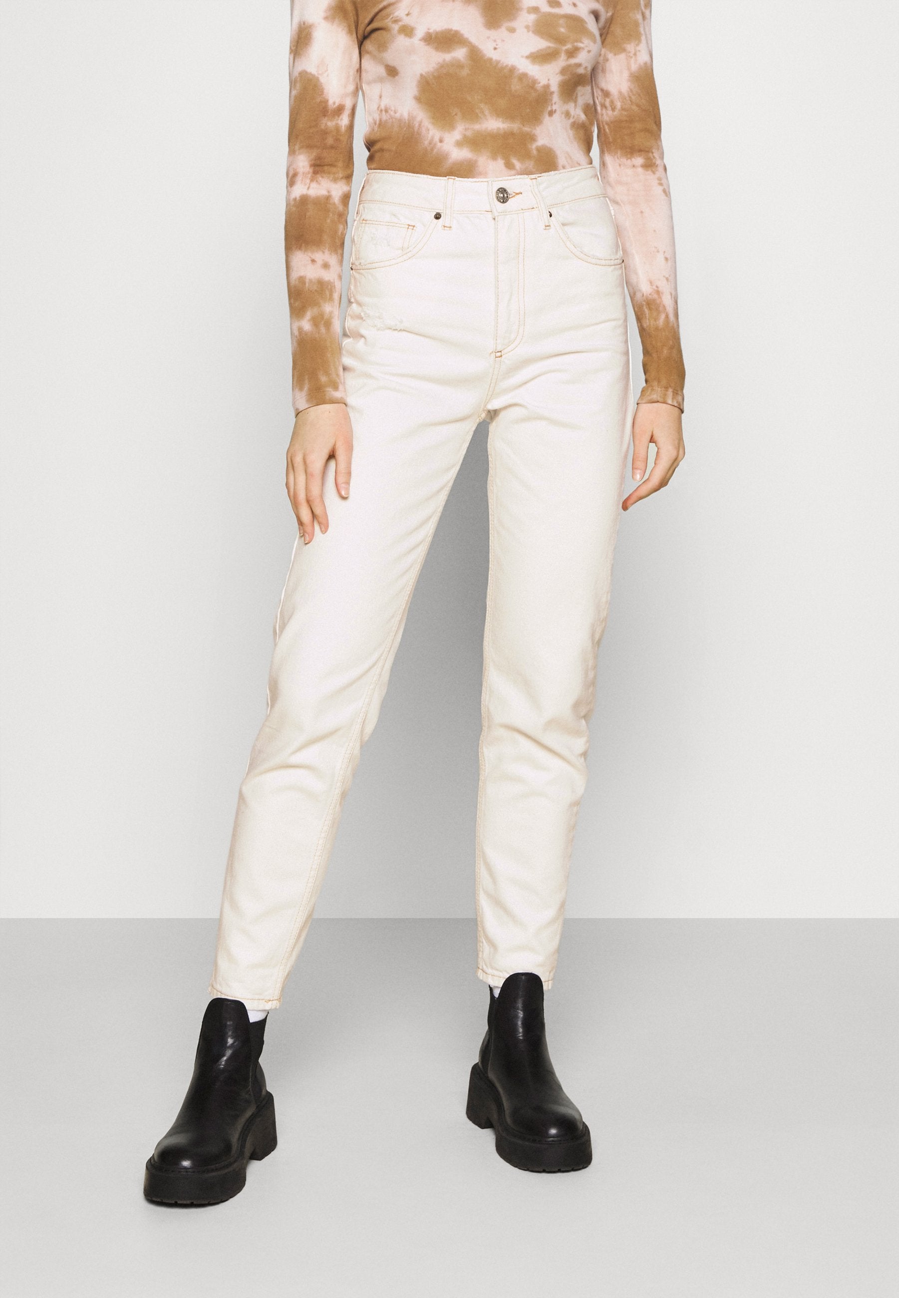 BDG Urban Outfitters MOM