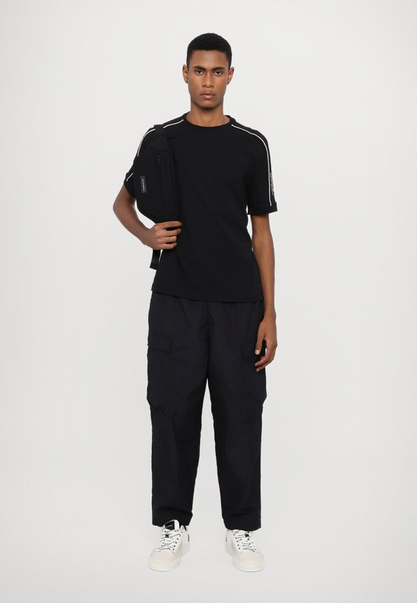 EA7 Emporio Armani
