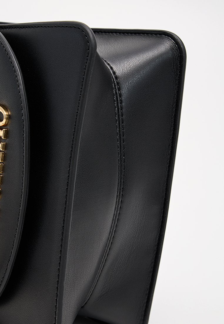 Love Moschino