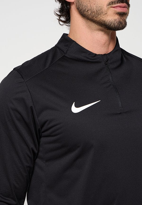 Nike Performance