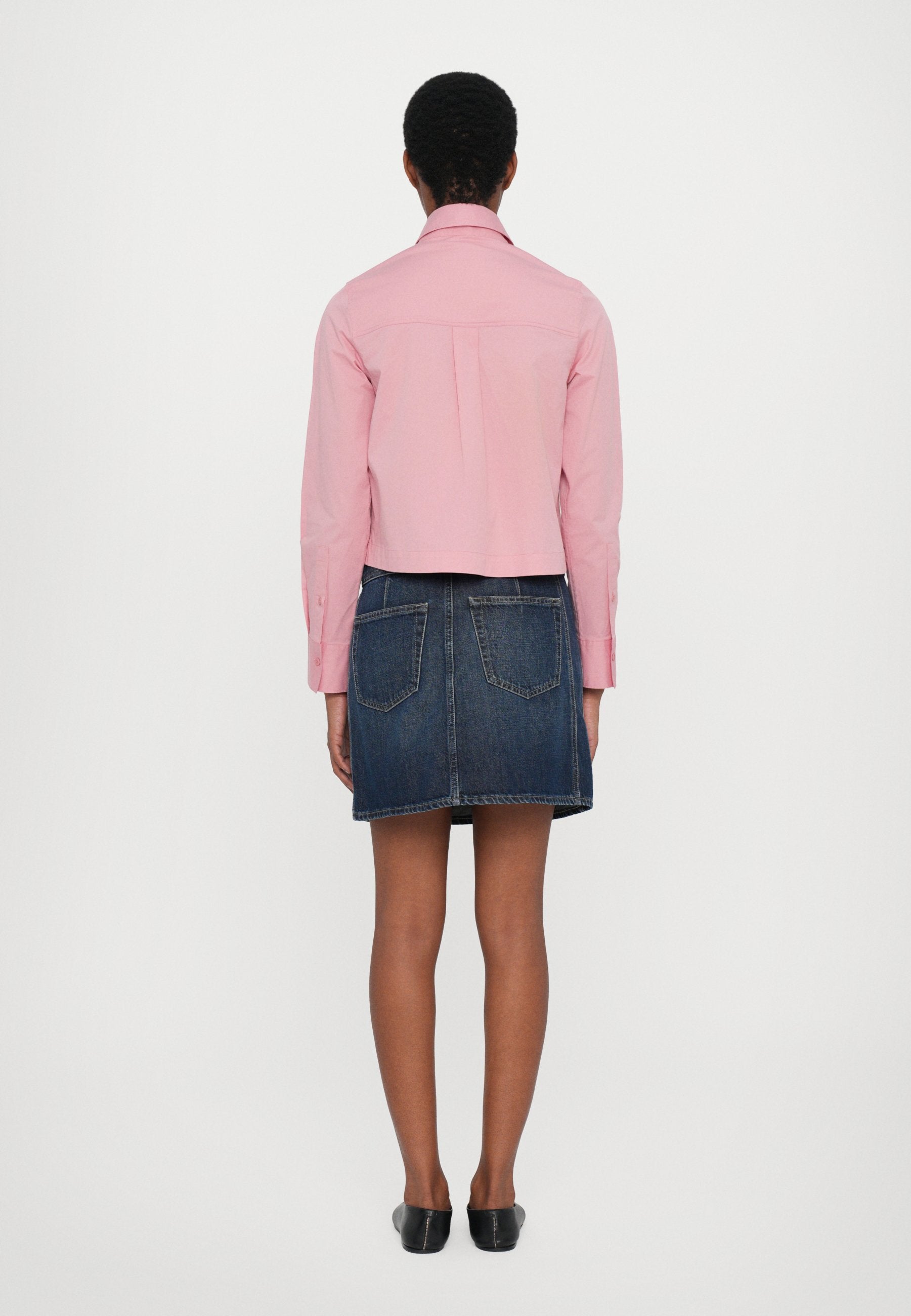 CLOSED BELTED MINI SKIRT