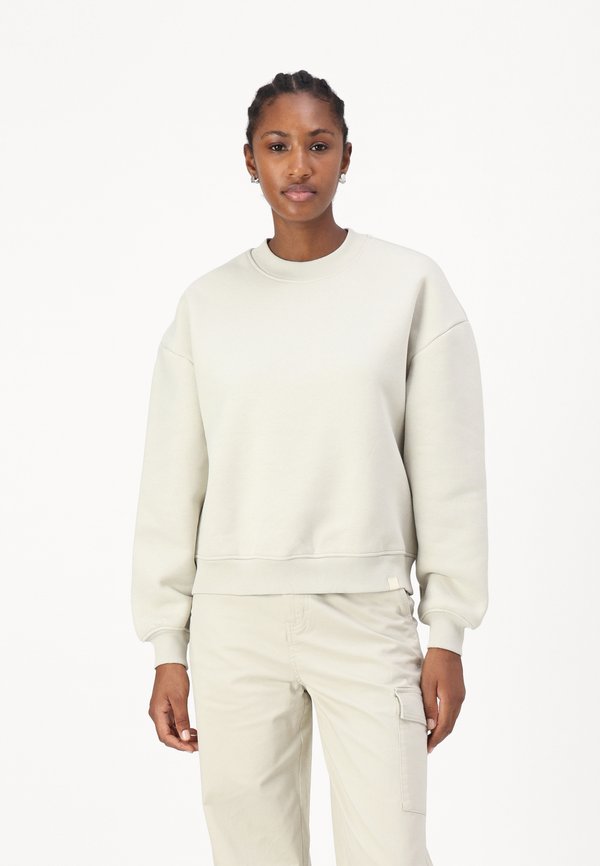 Calvin Klein Jeans CONTEMPORARY