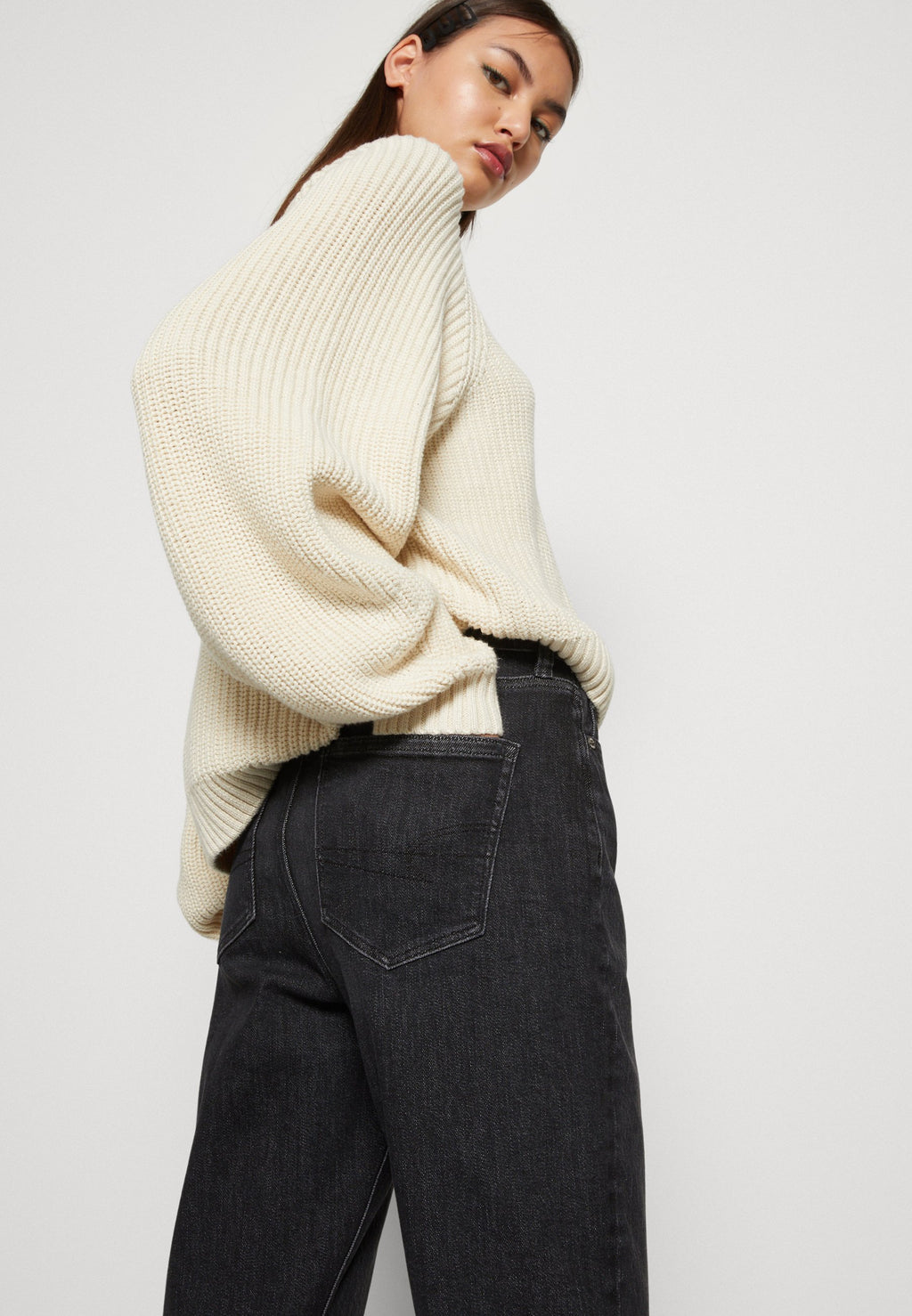 American Eagle MOM JEANS