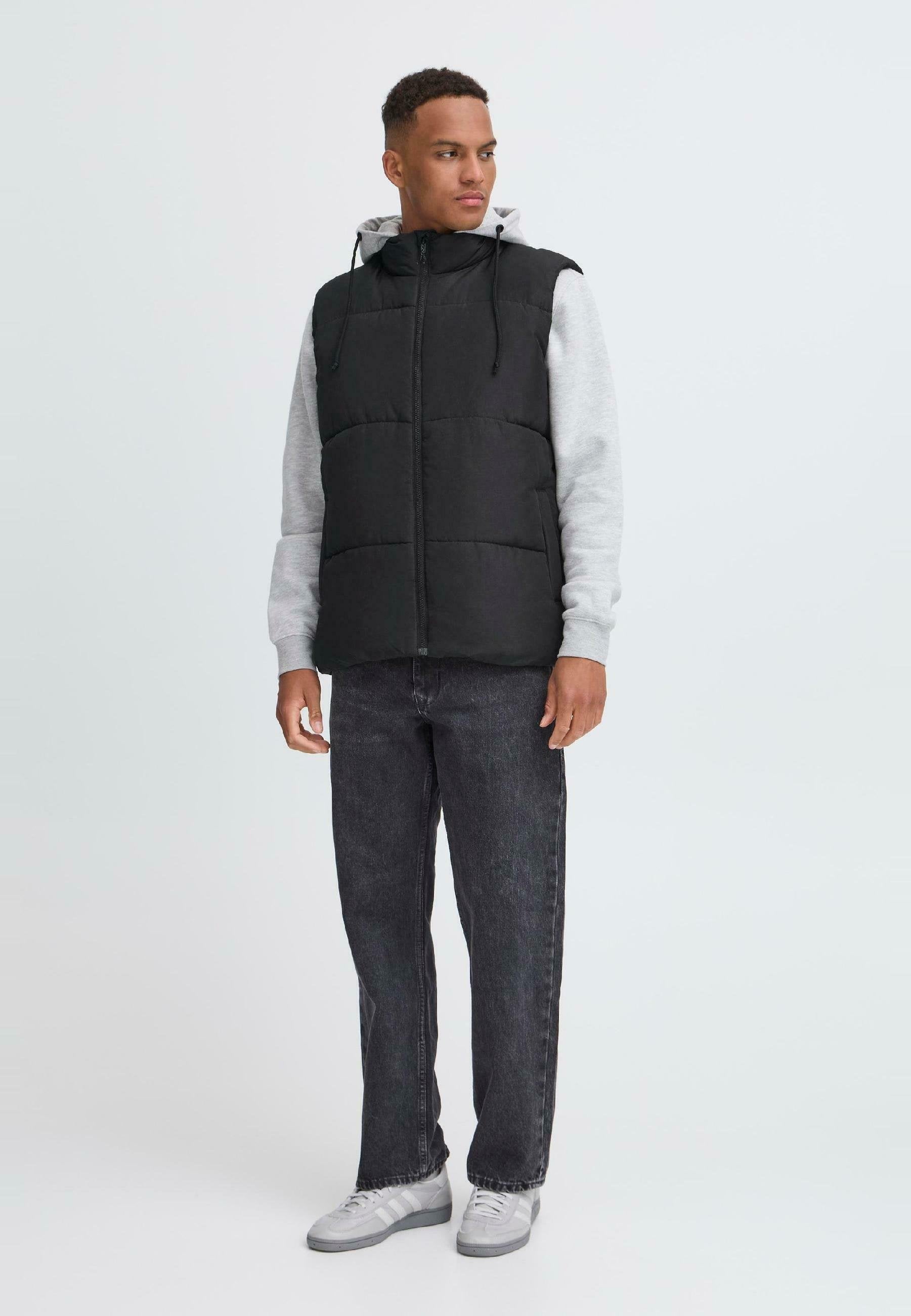 BHELWIN HOODED Media 2