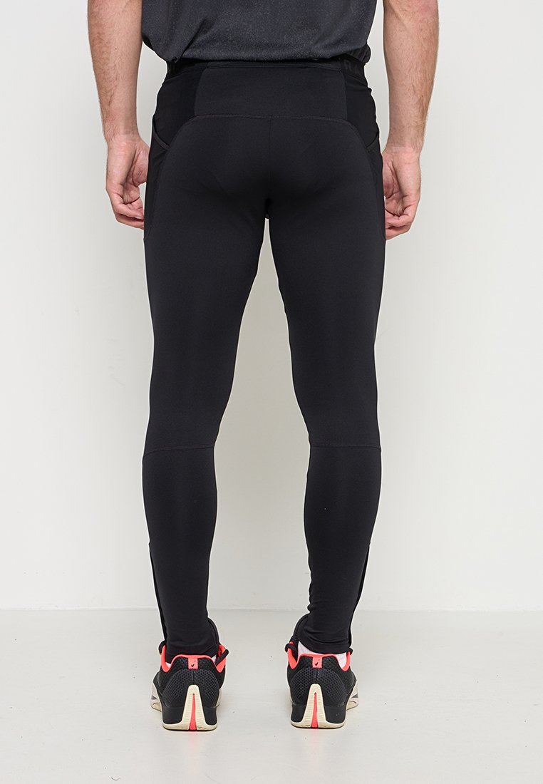 Nike Performance
