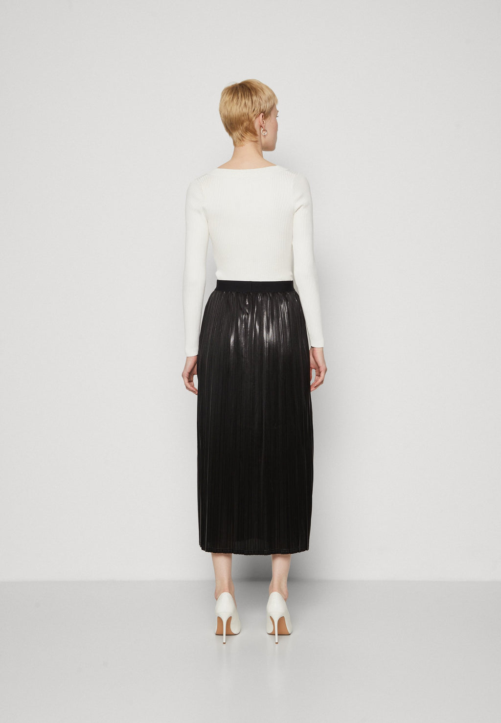ONLSNOW PLEAT SKIRT Media 4