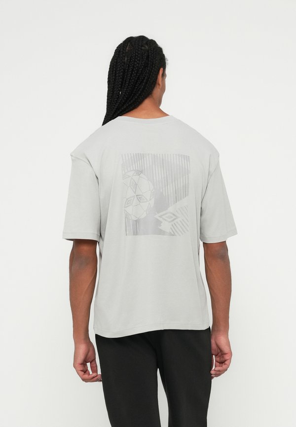 Umbro BOX GRAPHIC TEE