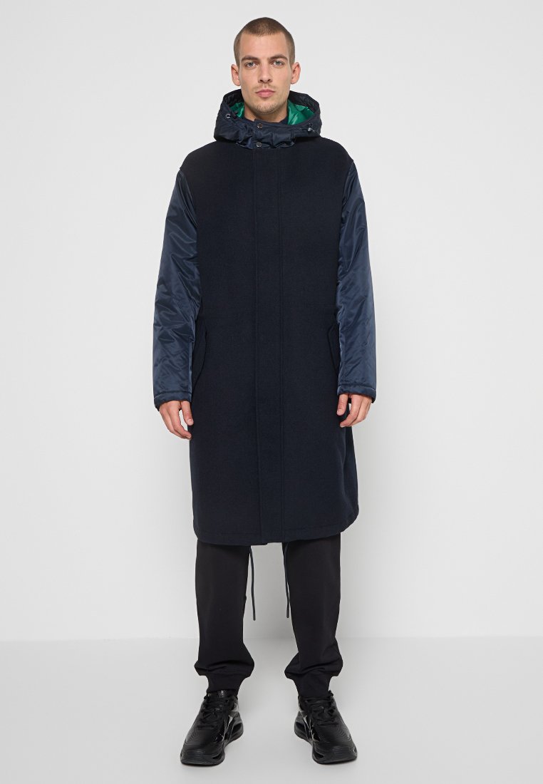 Armani Exchange Parka Media 1