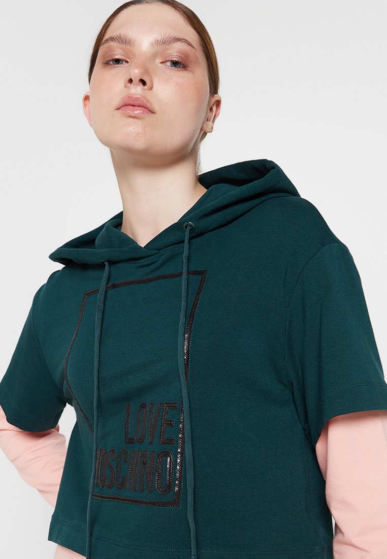 Love Moschino