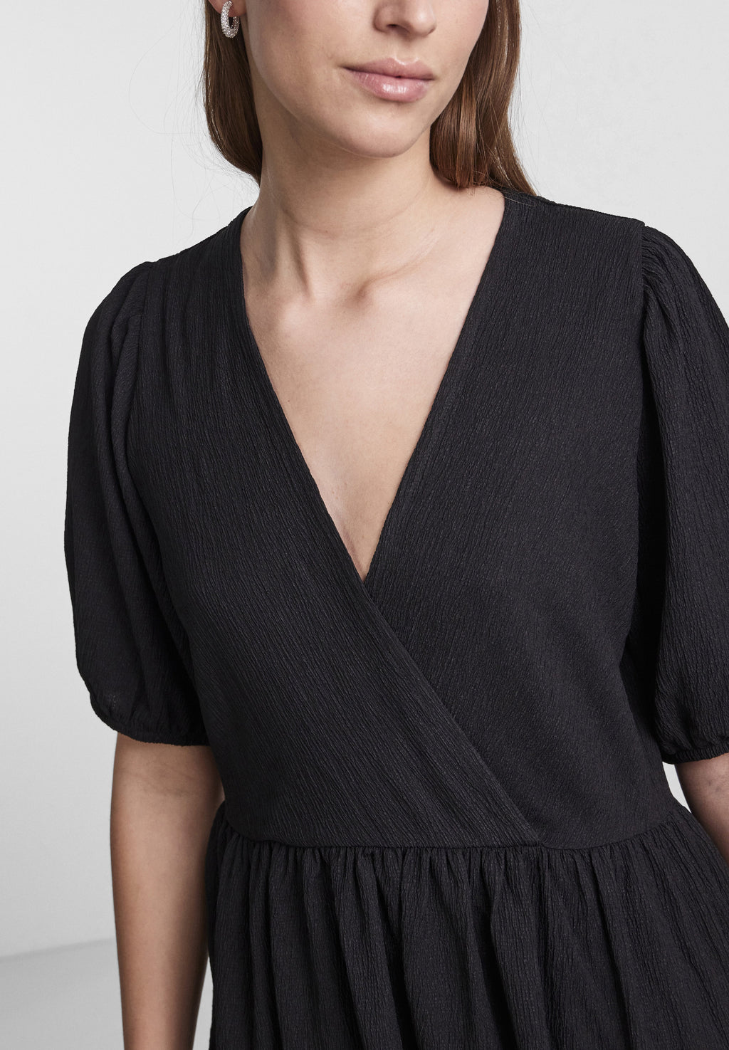 Pieces PCLUNA V NECK SHORT DRESS