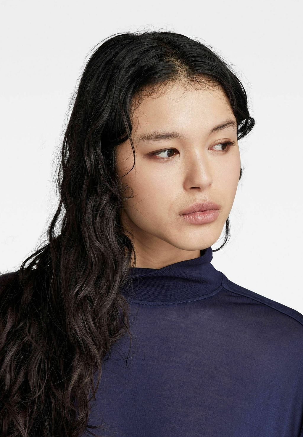 ESSENTIAL MOCK LOOSE Media 4