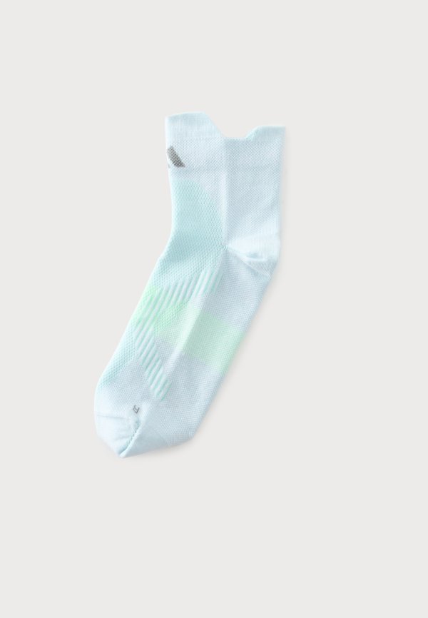 adidas Performance RUN LIGHT ANKLE UNISEX - Sports socks - mint