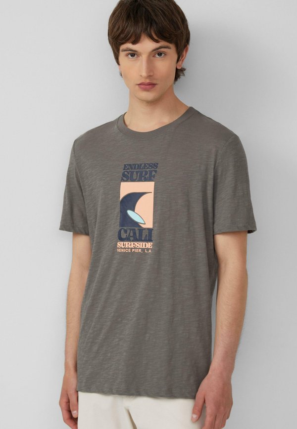 s.Oliver MIT FRONT UND FLAMM STRUKTUR - Print T-shirt - grau meliert
