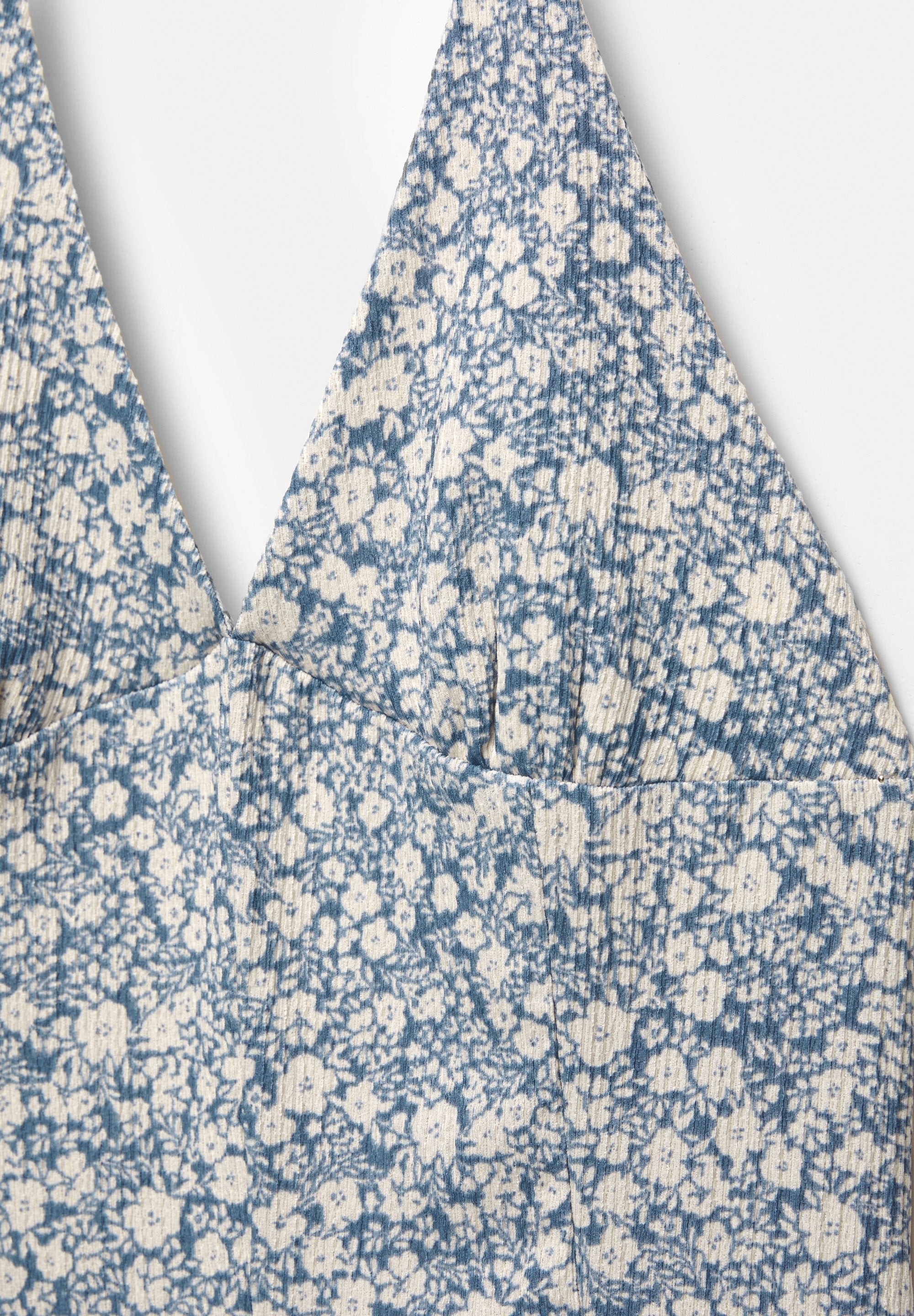 PULL&BEAR SHORT TEXTURED FLORAL