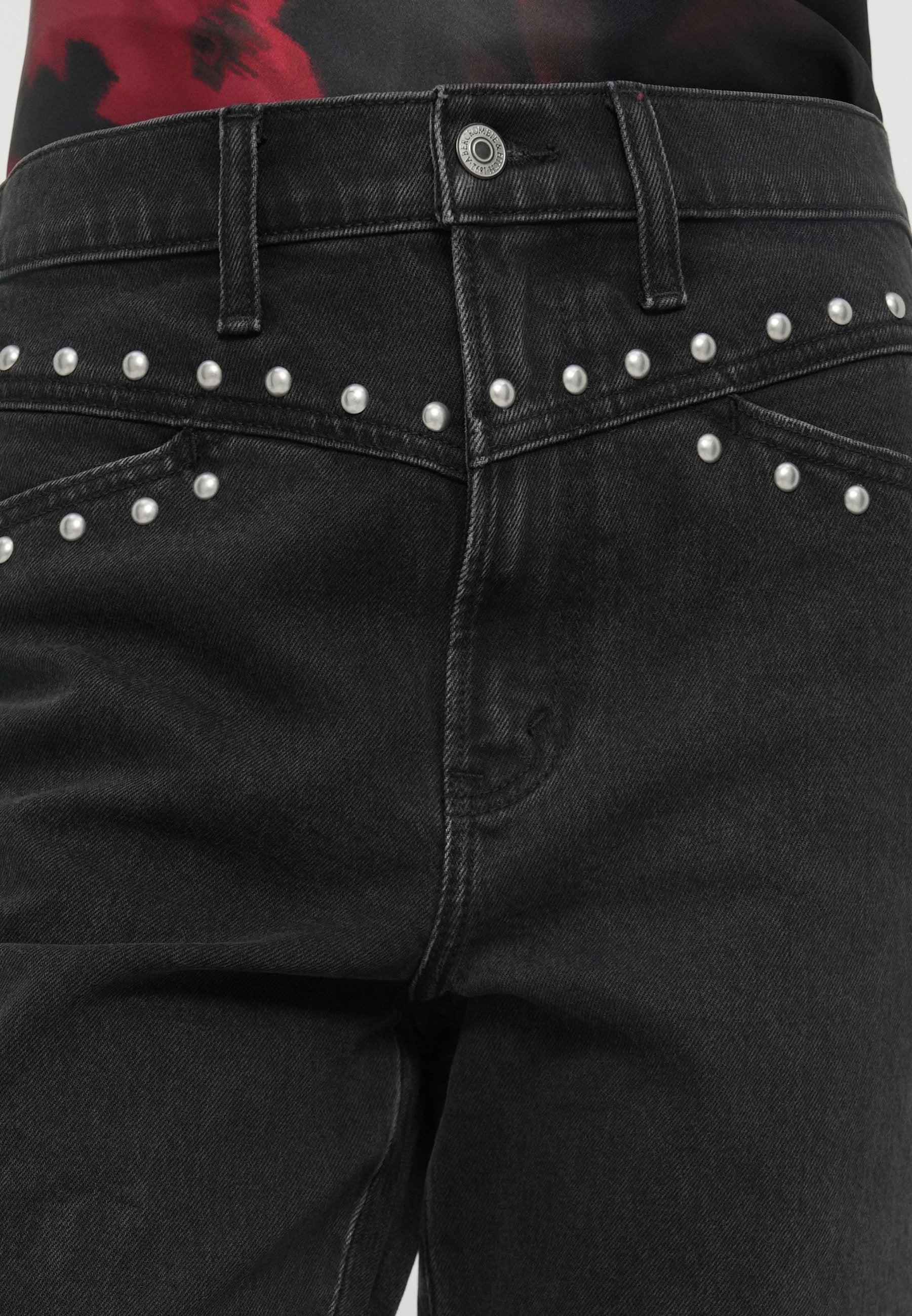 Abercrombie & Fitch WASHED BLACK STUDDED STRAIGHT