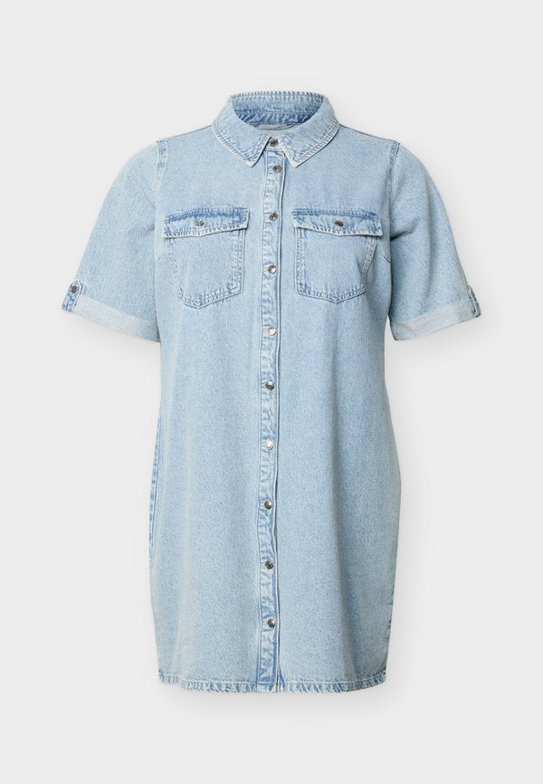 Vero Moda Curve Denim VMCJENNIE Short - Denim dress - light blue denim