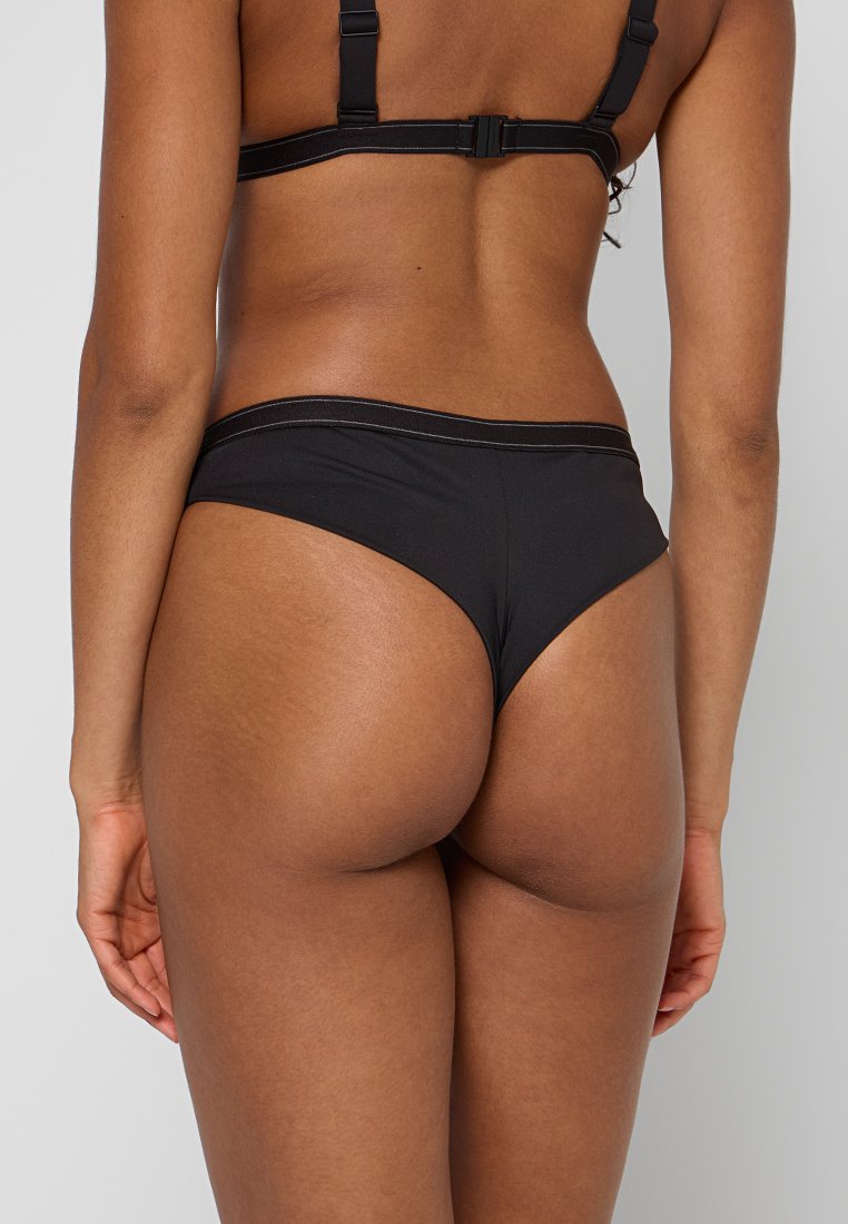 Tommy Hilfiger Slip Media 2