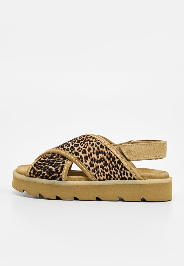 Clarks MEARE
