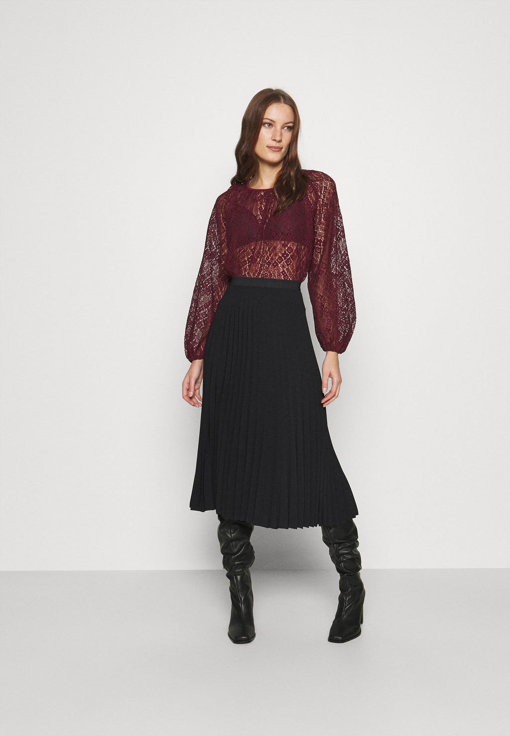 Closet CLOSET GATHERED NECK BLOUSE
