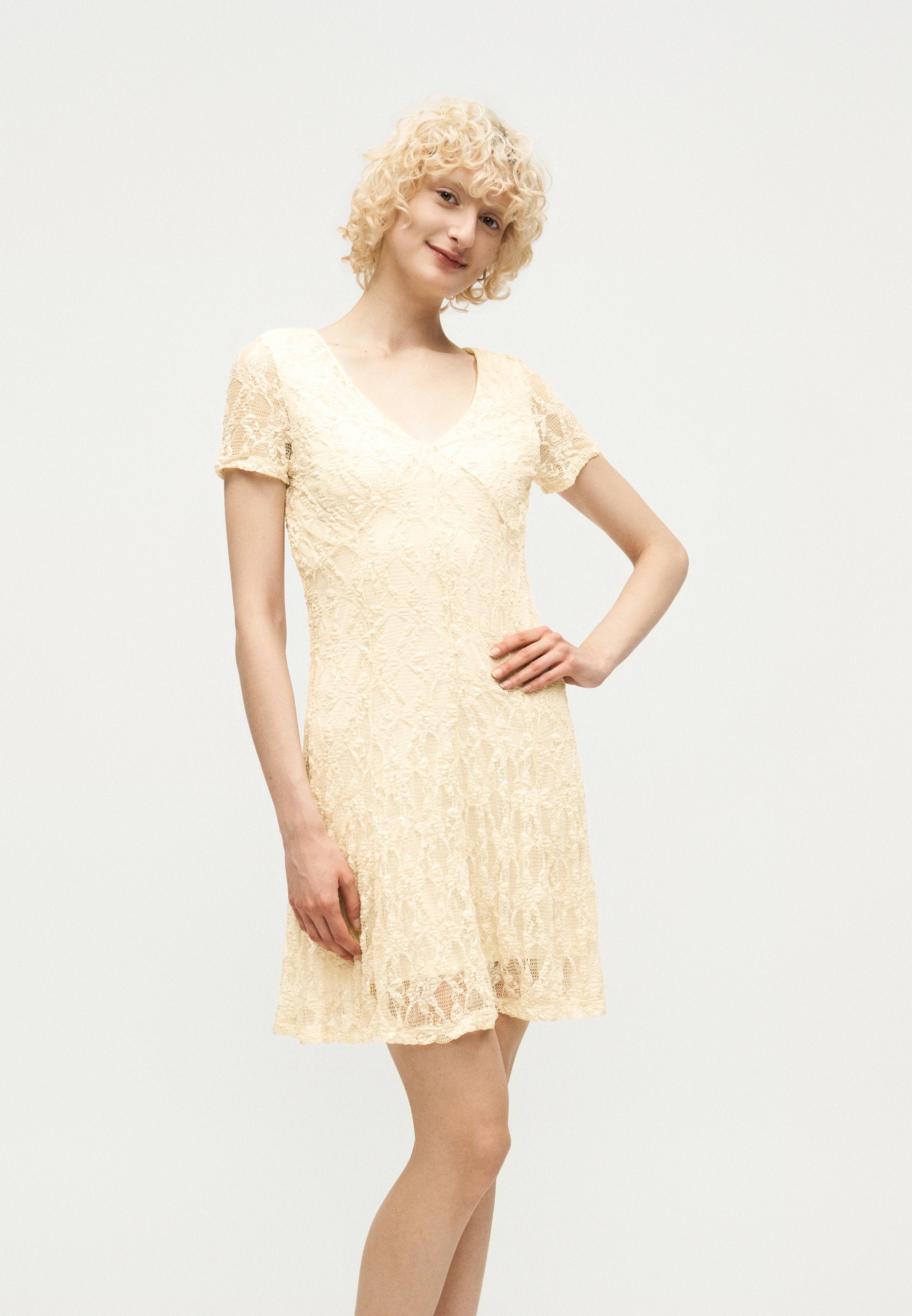 ONLY ONLALBINA V NECK