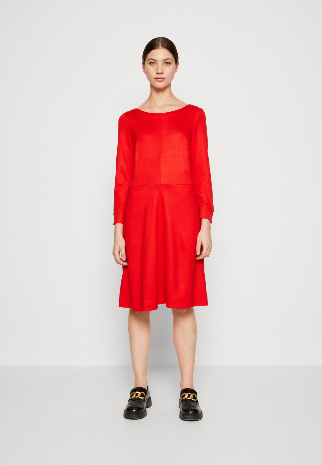 PUNTI DRESS Media 3