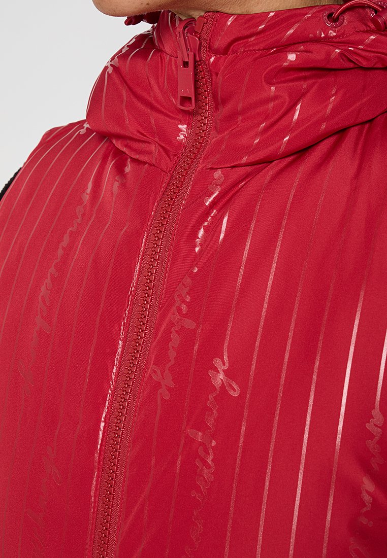 Armani Exchange Weste Media 7