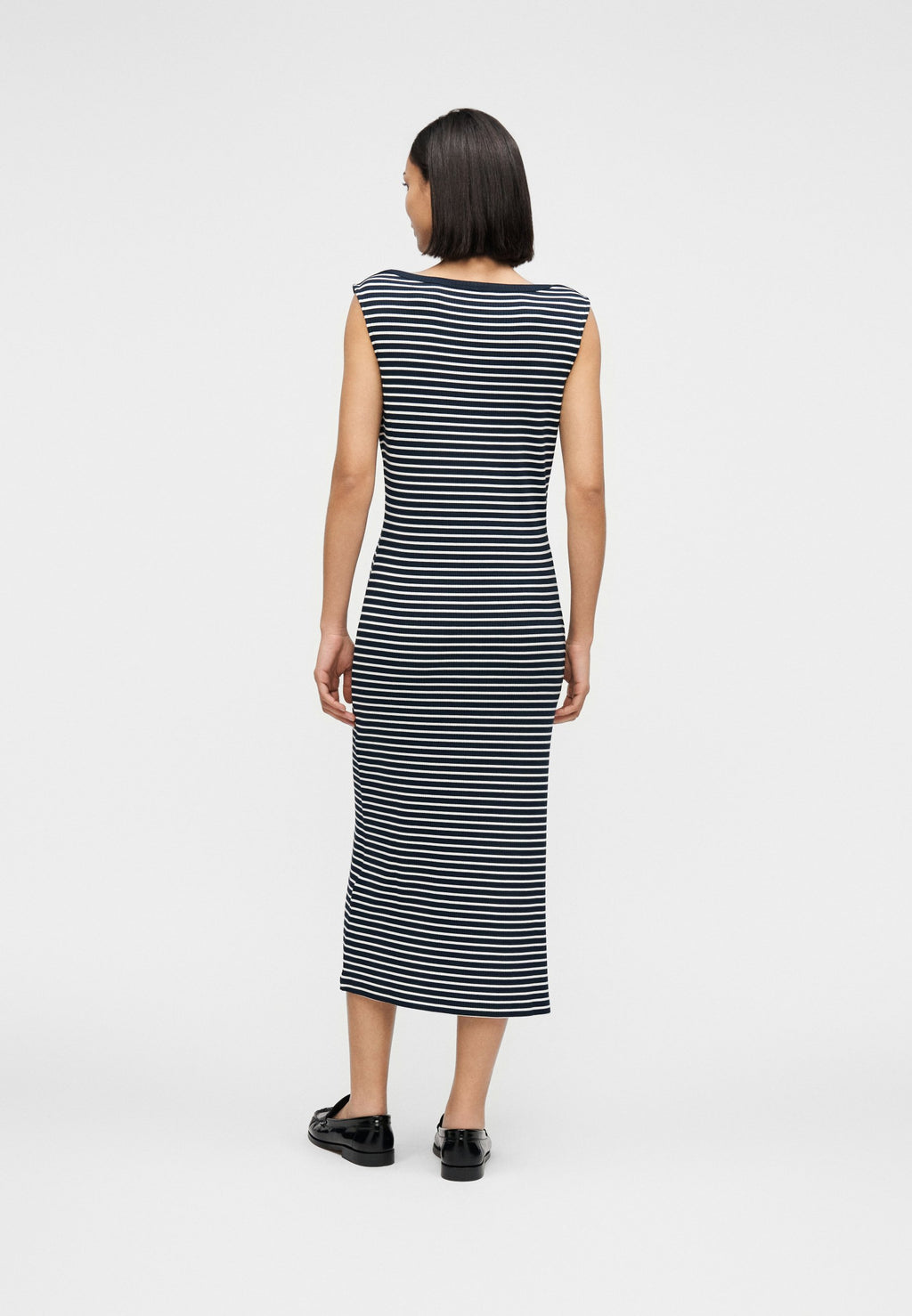 BOAT NECK SLIM MIDI BODYCON DRESS Media 4