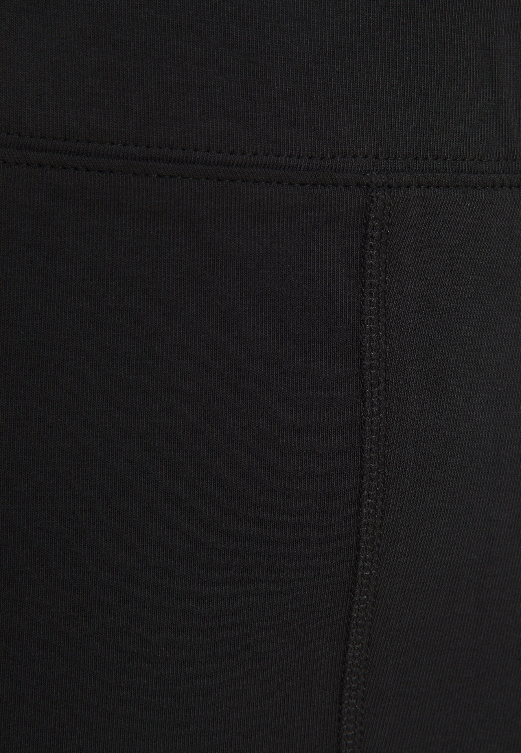 Nike Sportswear PLUS
