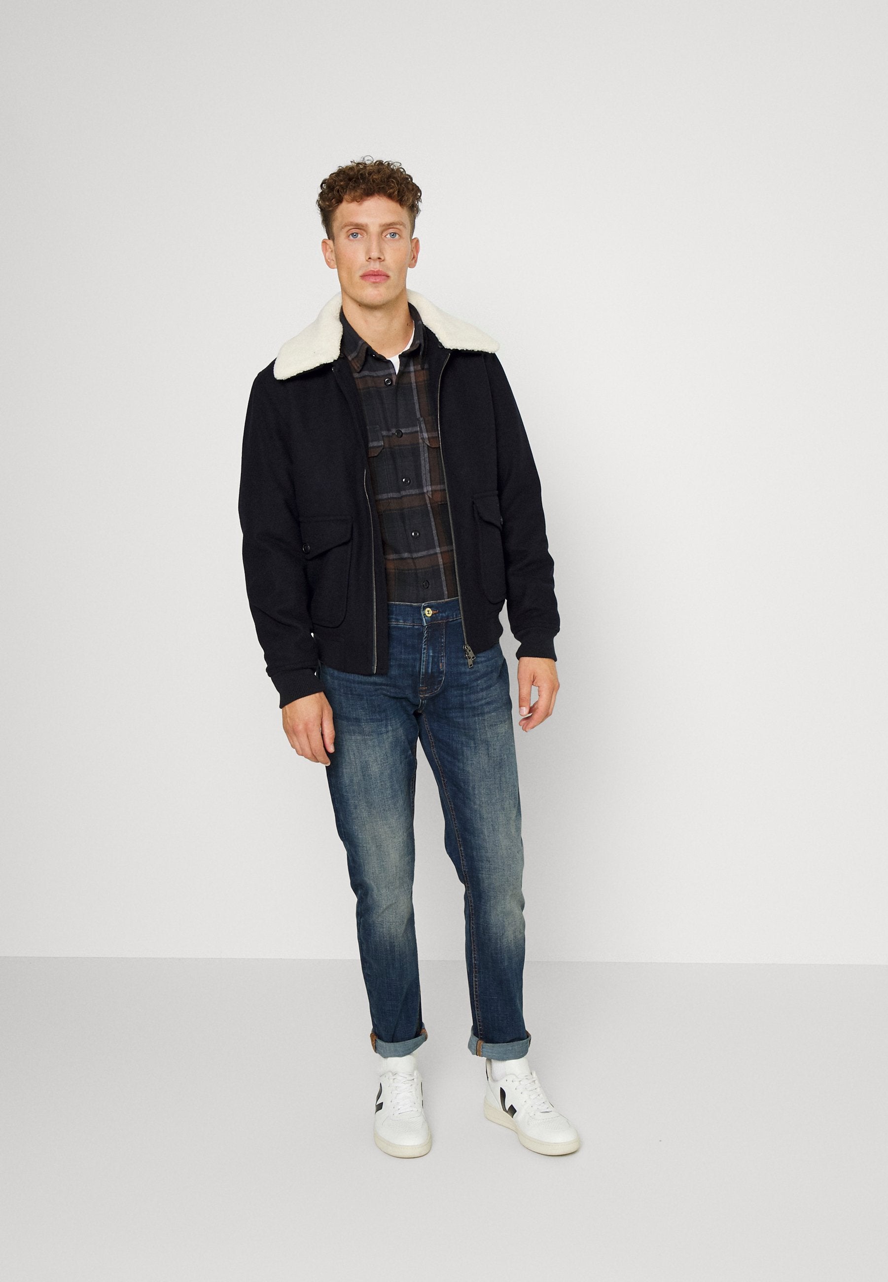 SDTOMY SLIM FIT DENIM Media 2