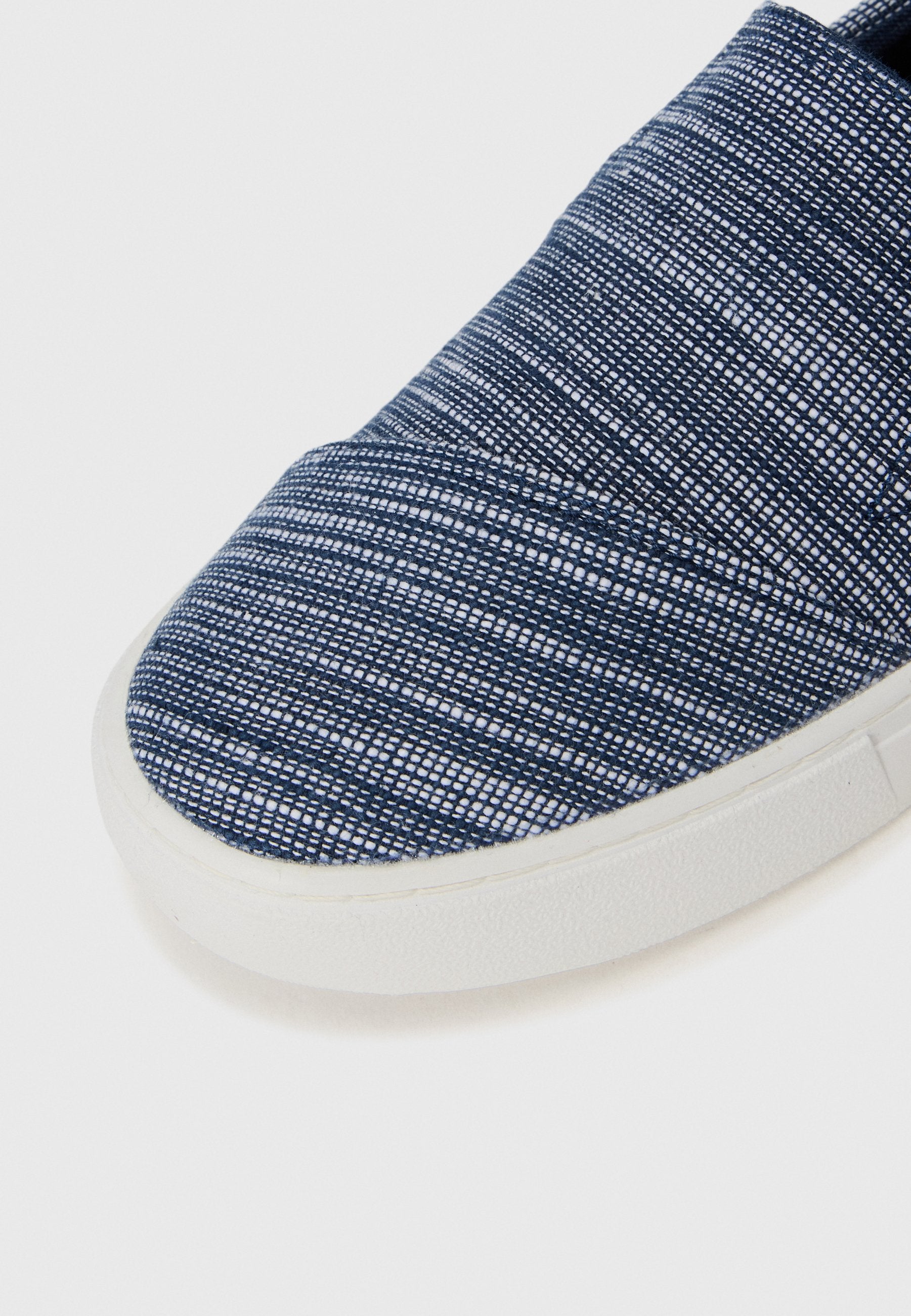 TOMS DEVON